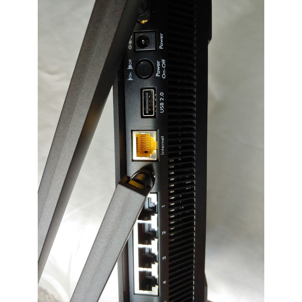 NETGEAR Nighthawk AC1900 Smart WiFi Router Model R7000 Black Computer Internet - Picture 8 of 9